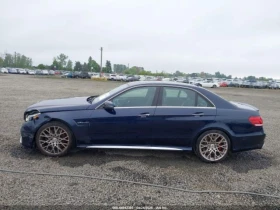 Mercedes-Benz E 63 AMG * S* 4MATIC* КОЖА* ПОДГРЕВ* ШИБИДАХ* , снимка 13