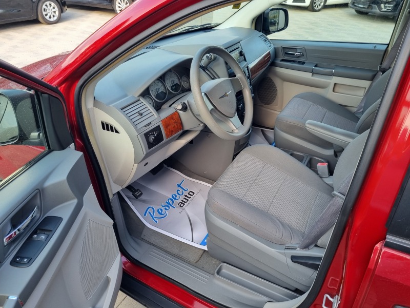 Chrysler Voyager 3.3i V6 175ps* БЕНЗИН* АВТОМАТИК* 7 МЕСТА, снимка 7 - Автомобили и джипове - 42197972