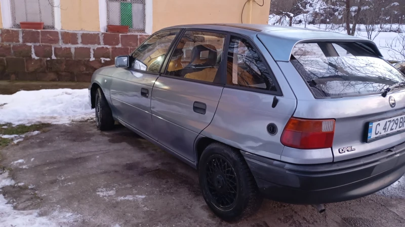 Opel Astra, снимка 5 - Автомобили и джипове - 48506687