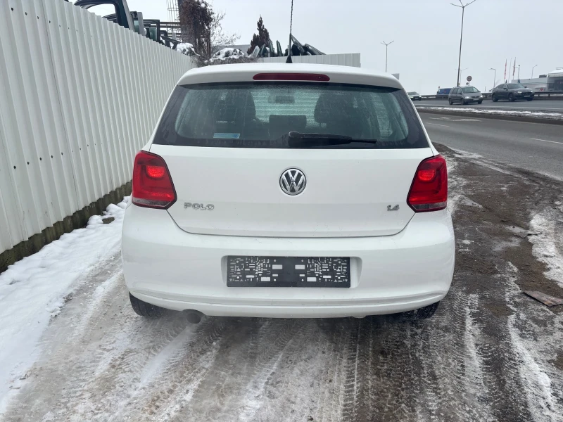 VW Polo 1.4 i, снимка 4 - Автомобили и джипове - 48737930