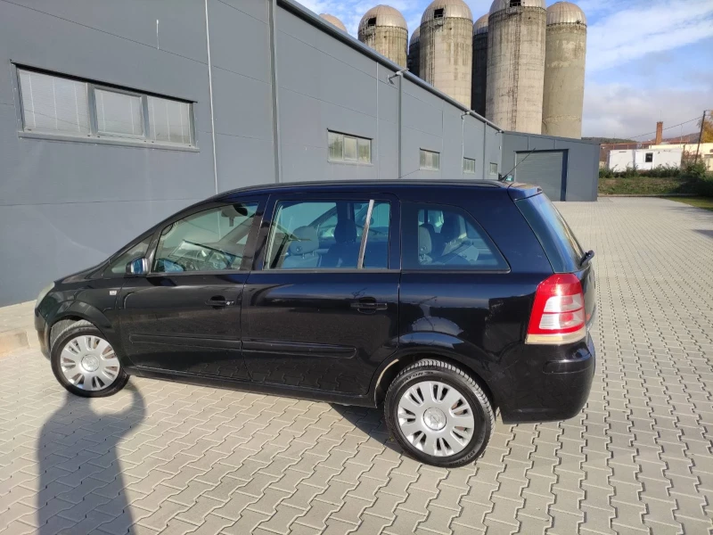 Opel Zafira 1.6, снимка 3 - Автомобили и джипове - 52027013