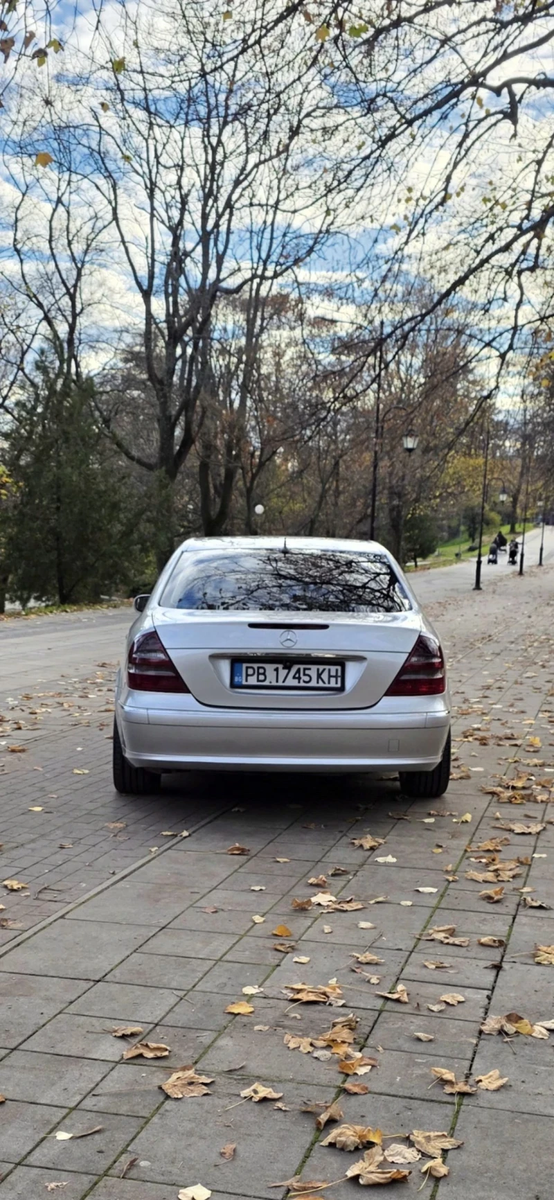 Mercedes-Benz E 220 2.2 CDI  Avangard, снимка 2 - Автомобили и джипове - 52618079