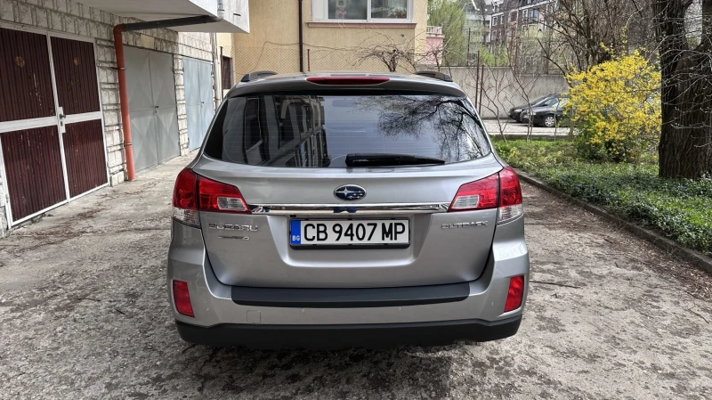 Subaru Outback, снимка 3 - Автомобили и джипове - 52678600