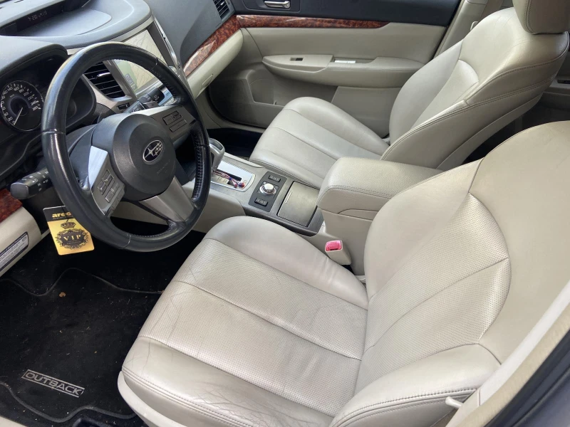 Subaru Outback, снимка 13 - Автомобили и джипове - 52678600
