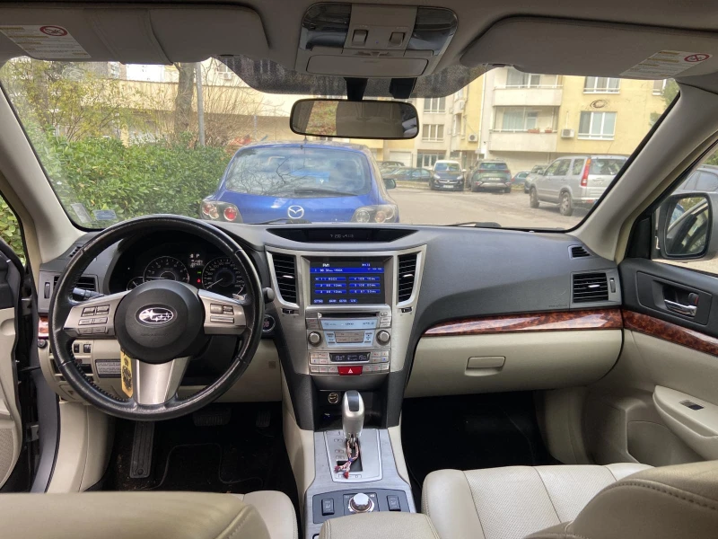 Subaru Outback, снимка 12 - Автомобили и джипове - 52678600