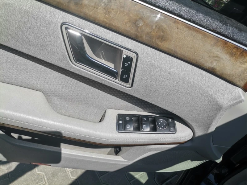 Mercedes-Benz E 220 Blueefficiency , снимка 15 - Автомобили и джипове - 53477641