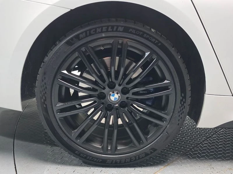 BMW 540 540i xDrive M Sport Plus| 335к.с.| ВКЛ.ТЕХНОТЕСТ, снимка 5 - Автомобили и джипове - 55441560