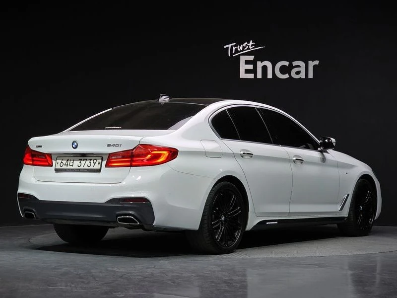 BMW 540 540i xDrive M Sport Plus| 335к.с.| ВКЛ.ТЕХНОТЕСТ, снимка 2 - Автомобили и джипове - 55441560