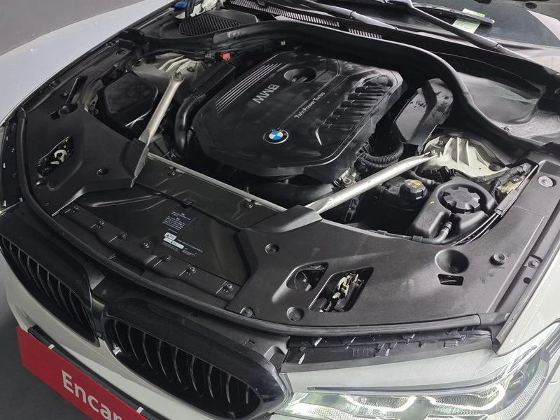 BMW 540 540i xDrive M Sport Plus| 335к.с.| ВКЛ.ТЕХНОТЕСТ, снимка 6 - Автомобили и джипове - 55441560