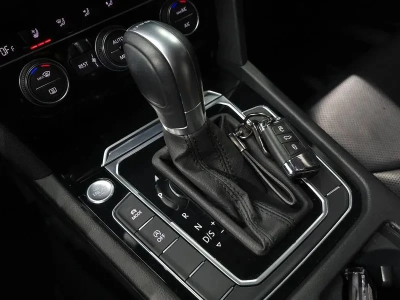 VW Arteon, снимка 9 - Автомобили и джипове - 56688432