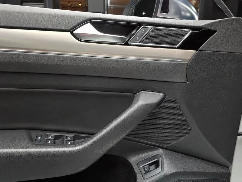 VW Arteon, снимка 16 - Автомобили и джипове - 56688432