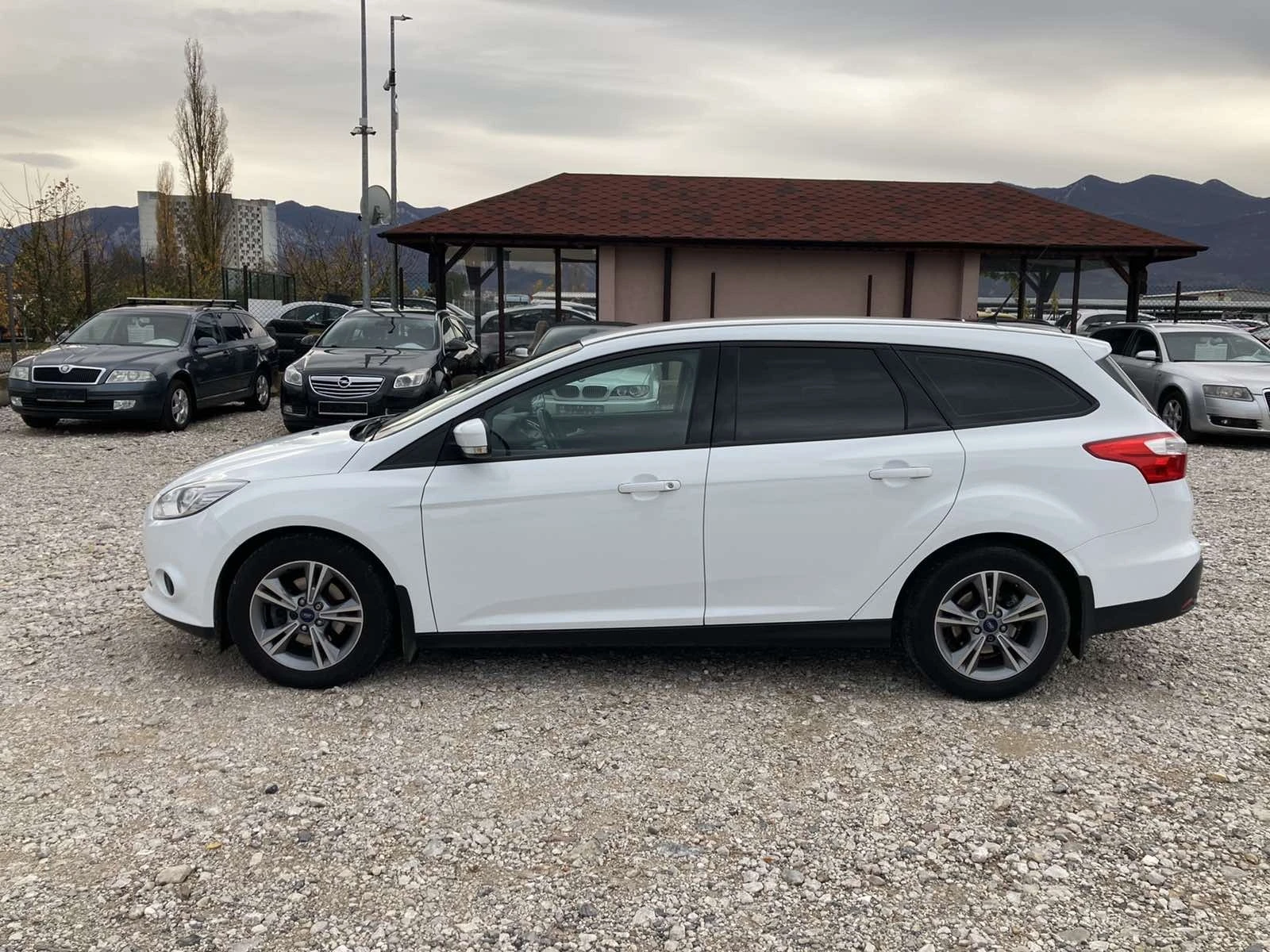 Ford Focus 1.0I 101кс ECOBOOST  КЛИМАТРОНИК EURO 5 - изображение 6