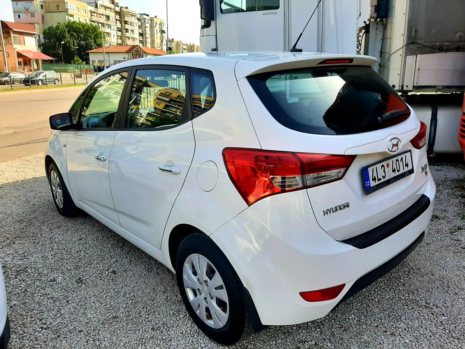 Hyundai Ix20 1.4i  - изображение 6