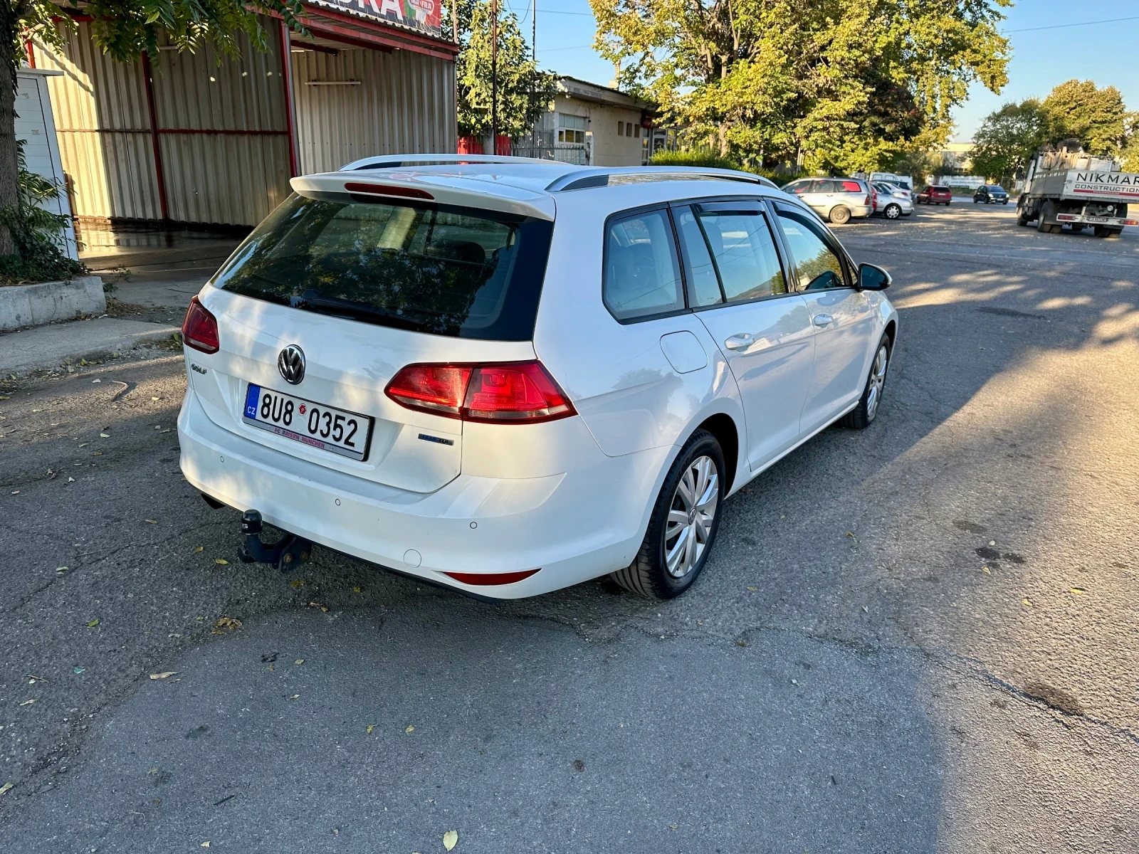 VW Golf 1.6 TDI / Масаж / Нави / Подгрев / Автопилот/ Нави - изображение 4