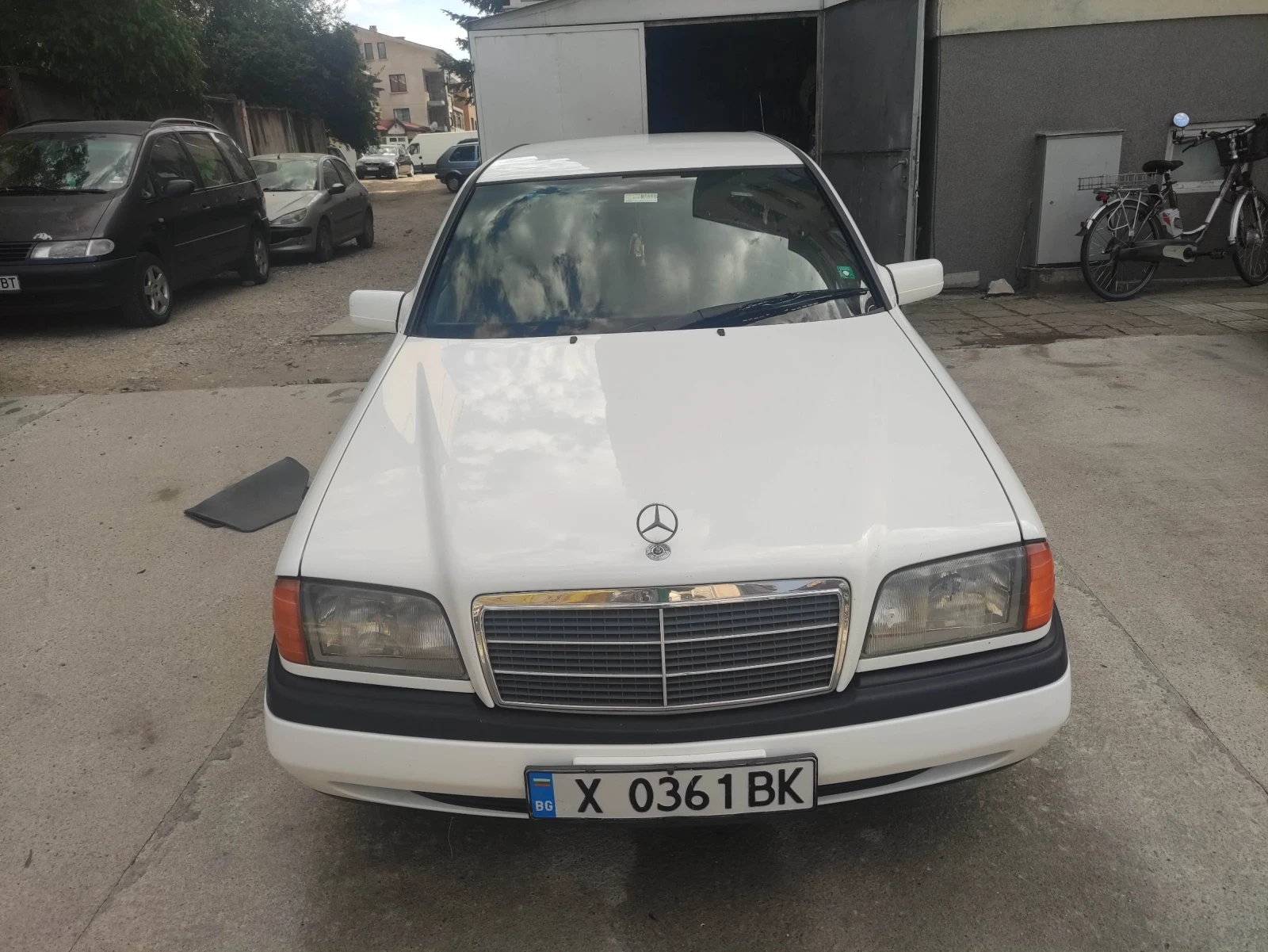 Mercedes-Benz C 180  - изображение 3