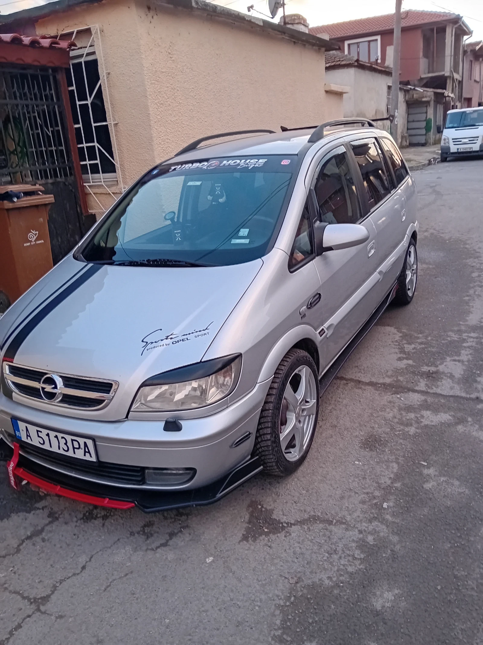Opel Zafira  - изображение 4