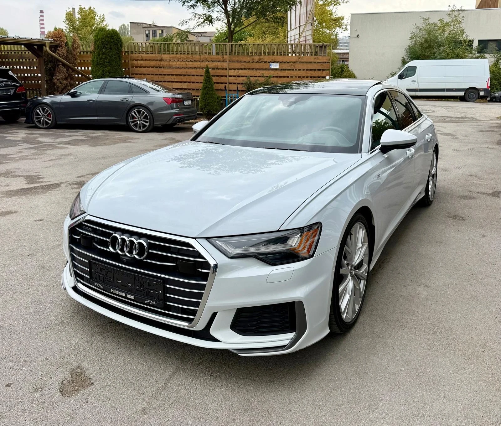 Audi A6 55TFSI Technik S-Line СТРАХОТНА - изображение 2