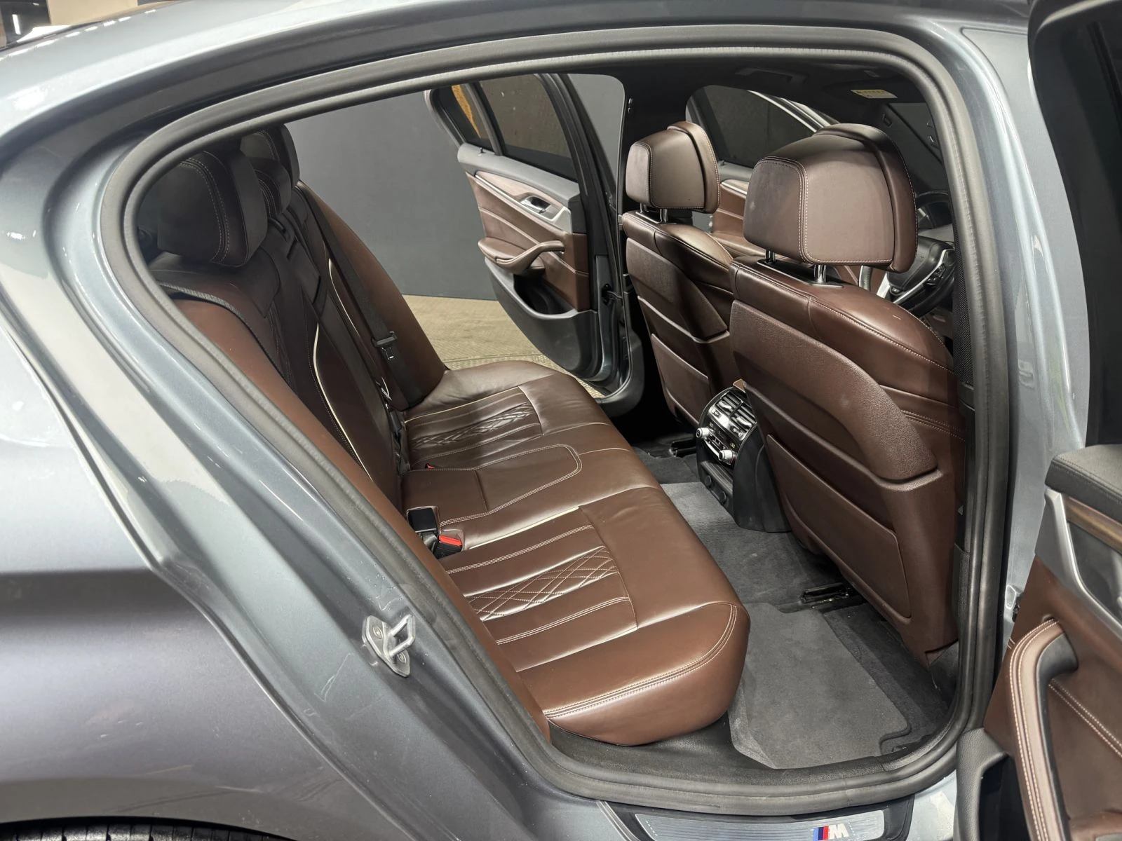 BMW 520 xDrive M-Pack   -  | Mobile.bg   15