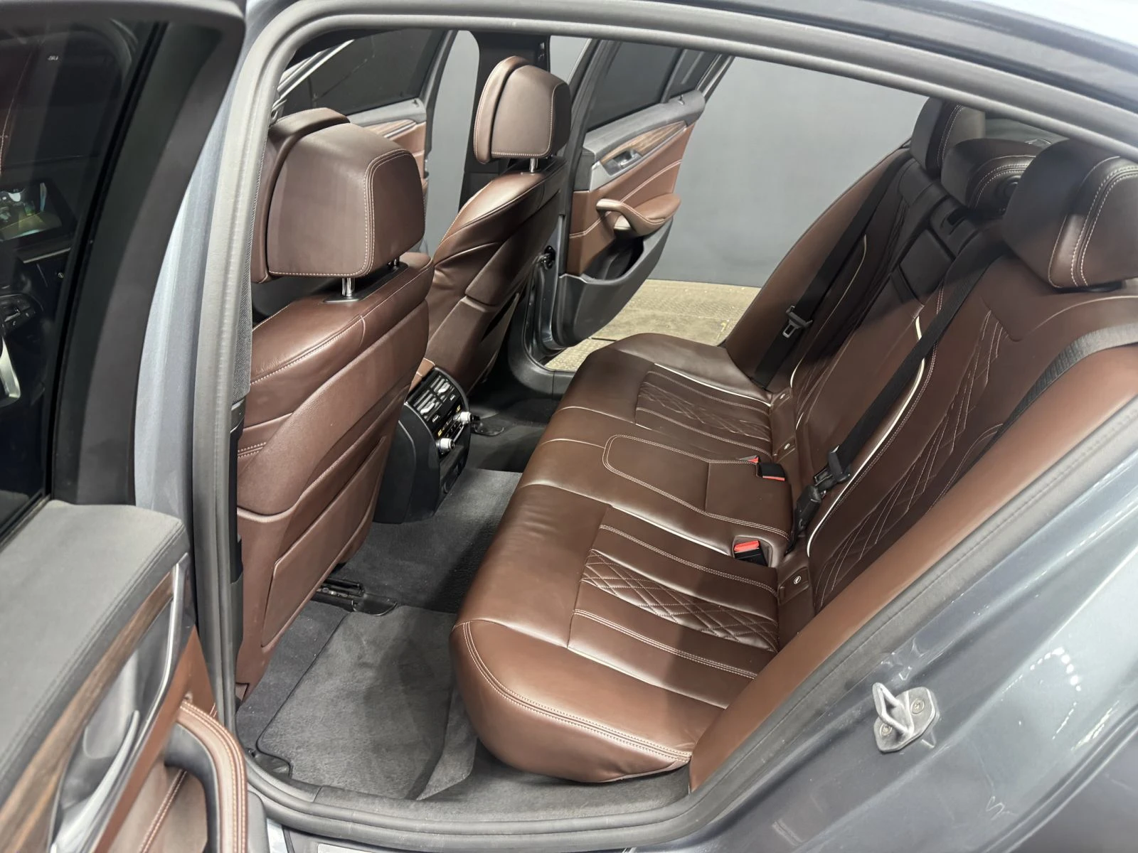 BMW 520 xDrive M-Pack   -  | Mobile.bg   14