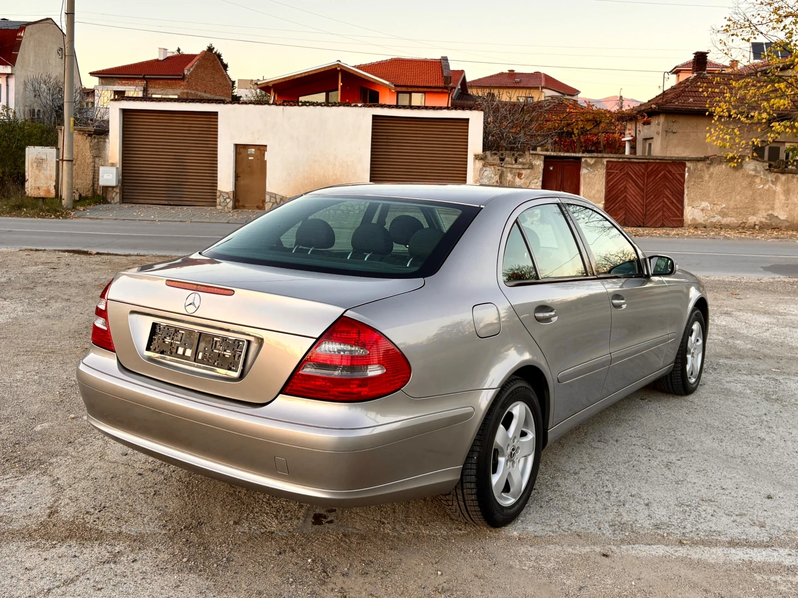 Mercedes-Benz E 200 2.2CDI  164 000*  *  | Mobile.bg   4