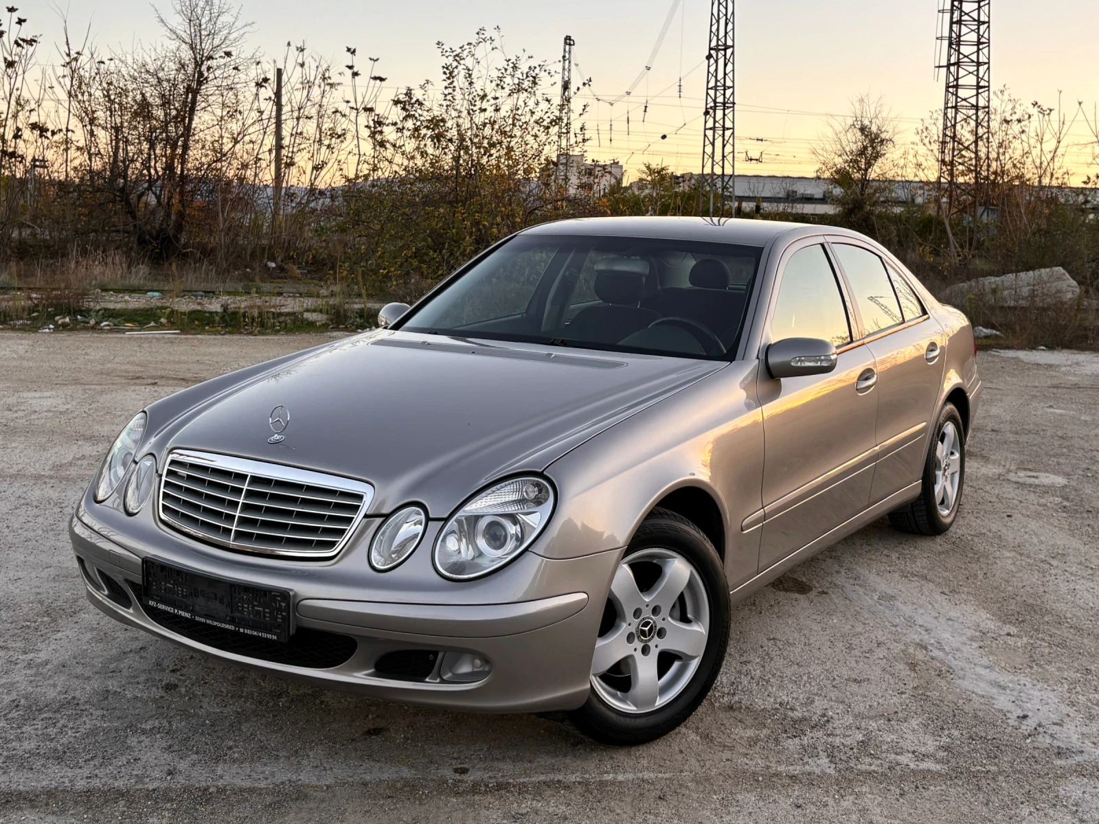 Mercedes-Benz E 200 2.2CDI  164 000*  *  | Mobile.bg   1