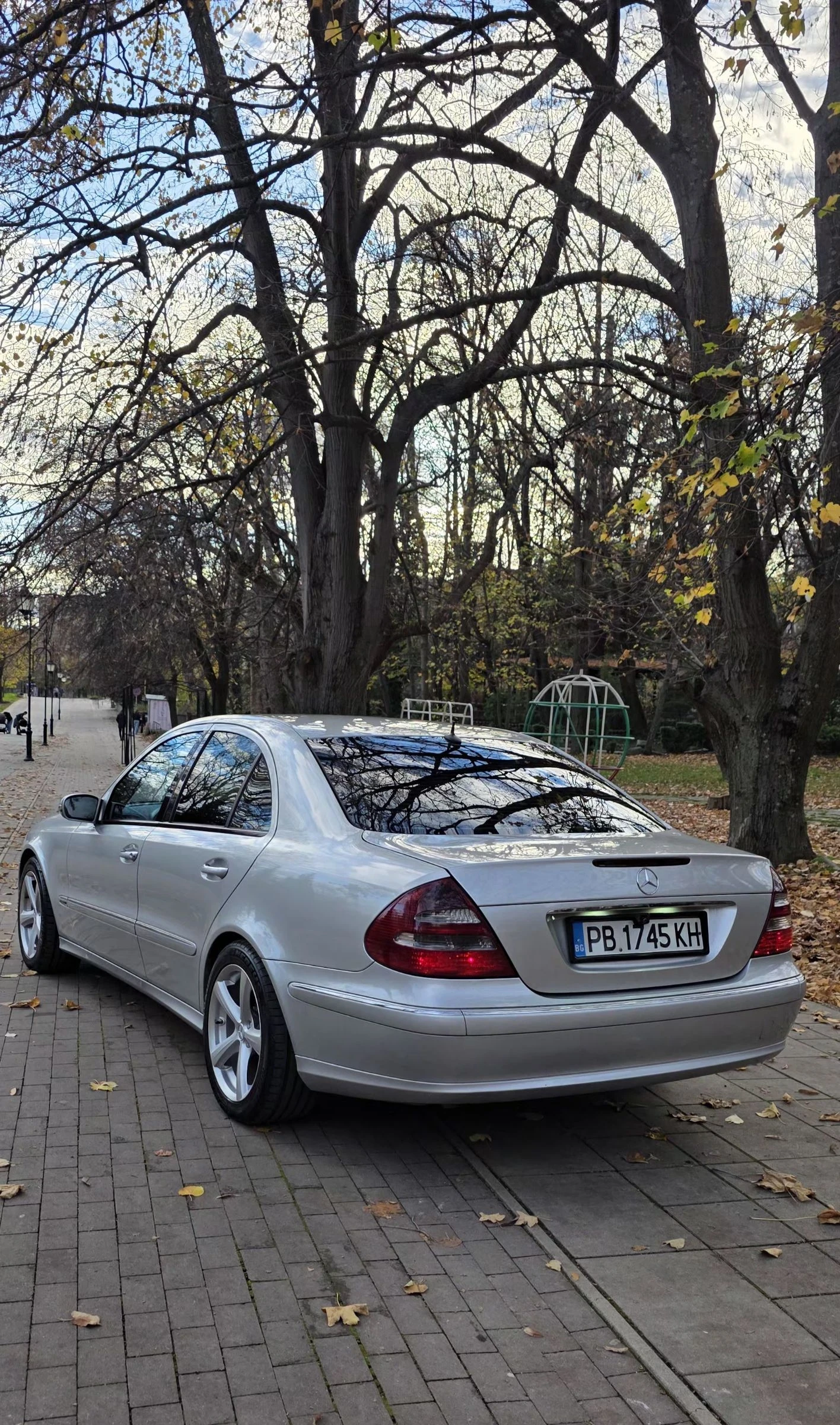 Mercedes-Benz E 220 2.2 CDI  Avangard - изображение 10