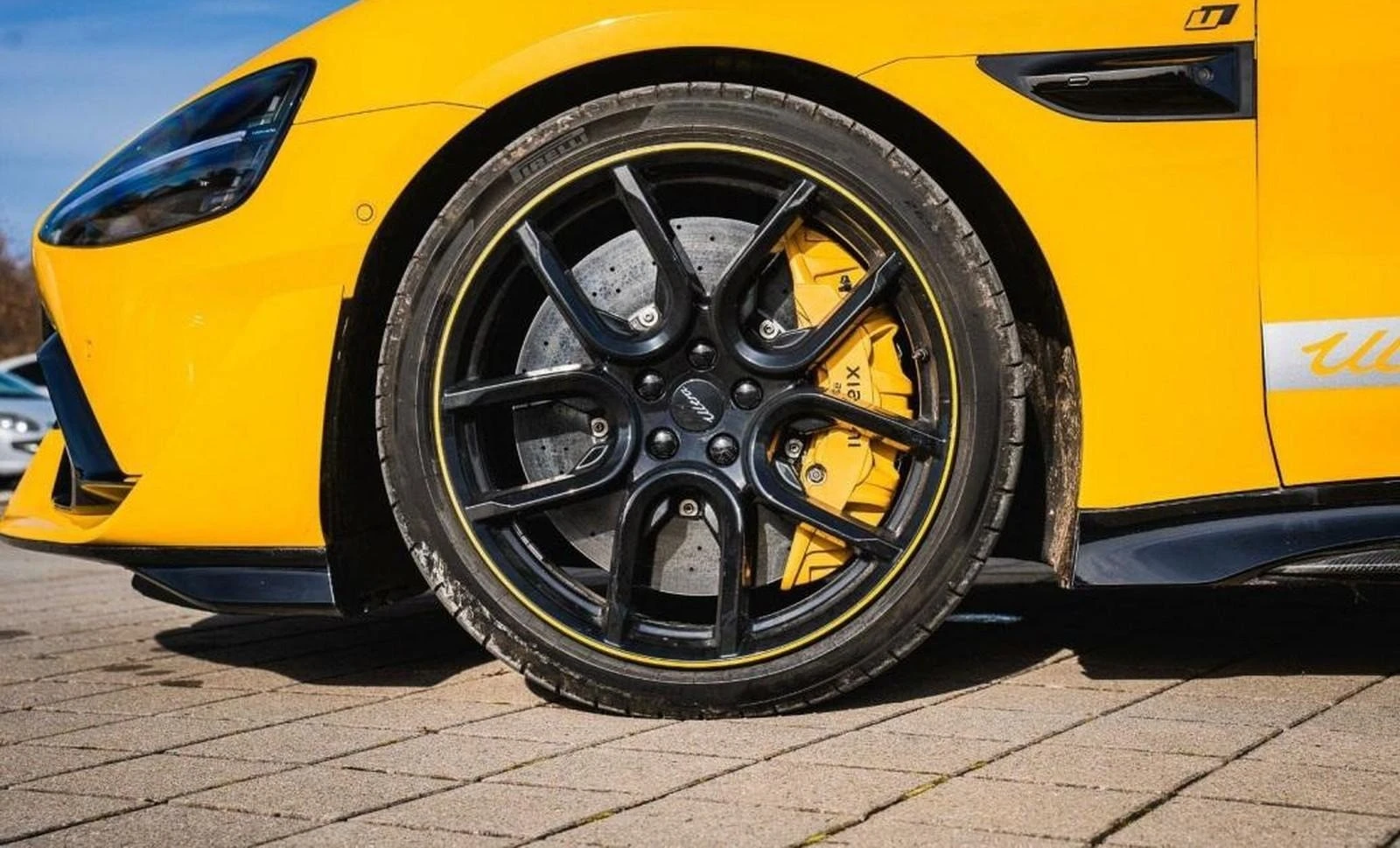 Xiaomi SU7 ULTRA AWD 1549HP KERAMIK-BRAKES CARBON - изображение 5