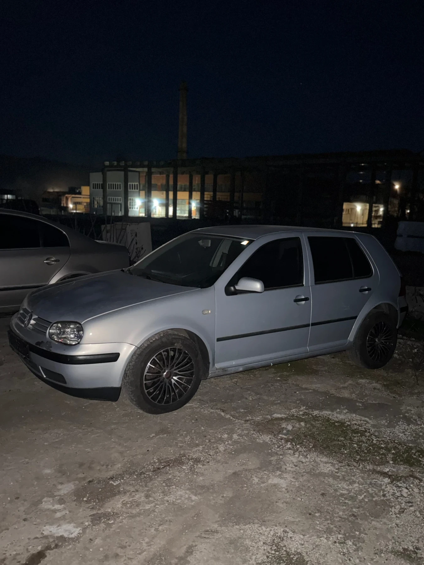 VW Golf 4, снимка 2 - Автомобили и джипове - 53880721