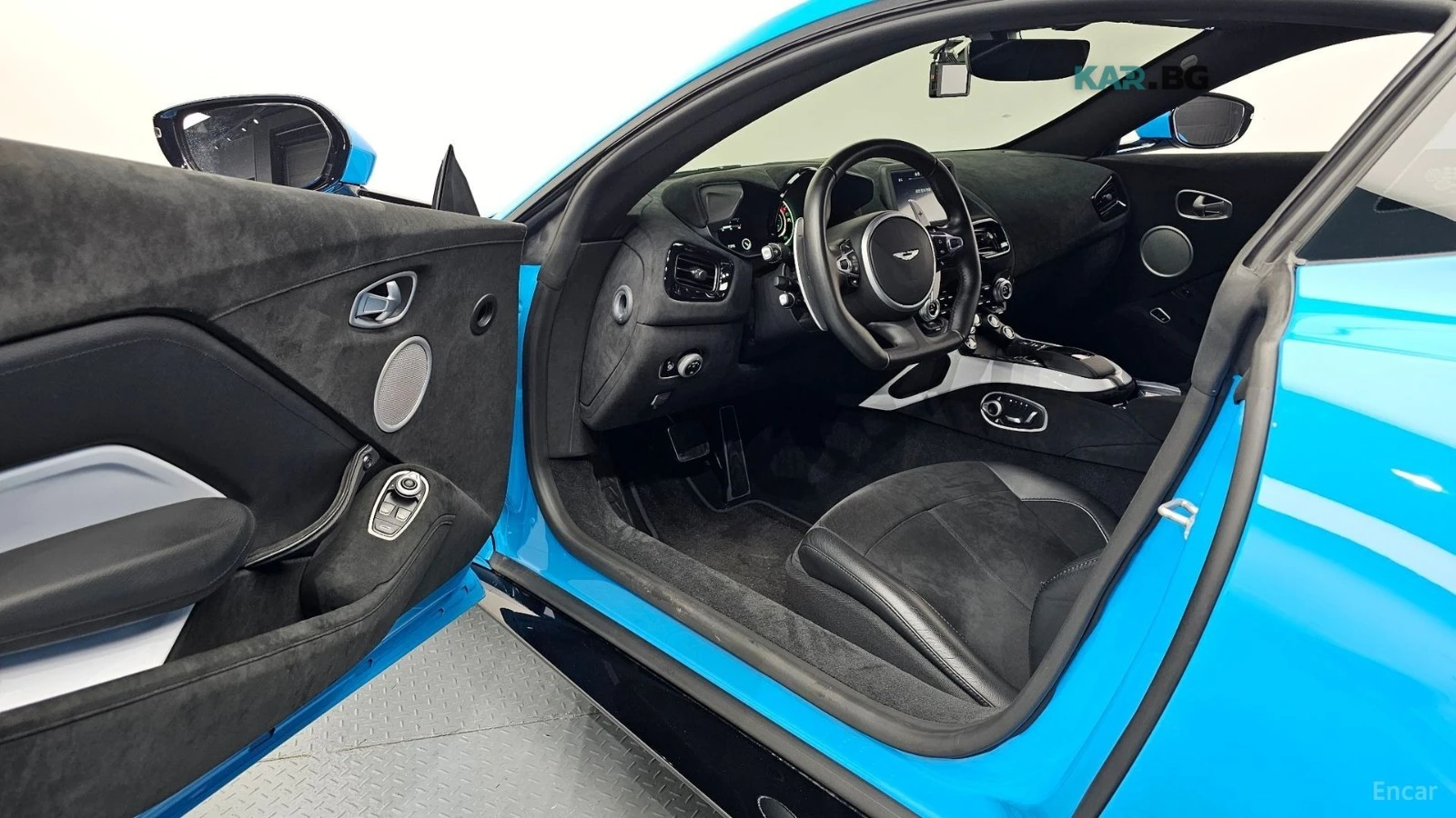 Aston Martin V8 Vantage * 4.0* V8* АЛКАНТАРА* ПОДГРЕВ* 360* , снимка 10 - Автомобили и джипове - 54893100