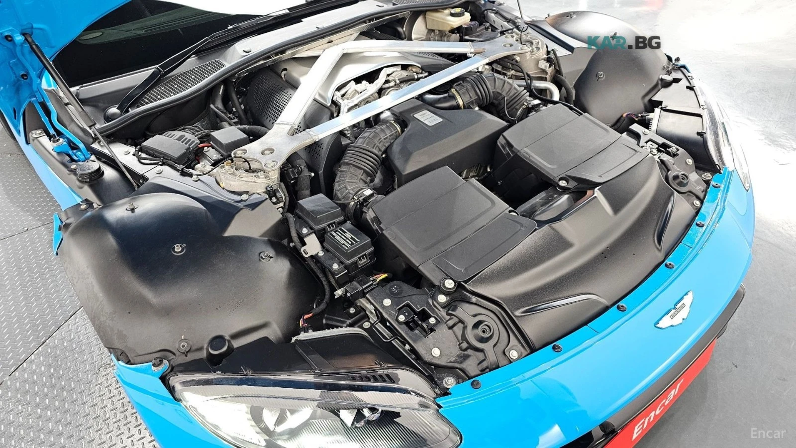 Aston Martin V8 Vantage * 4.0* V8* АЛКАНТАРА* ПОДГРЕВ* 360* , снимка 6 - Автомобили и джипове - 54893100