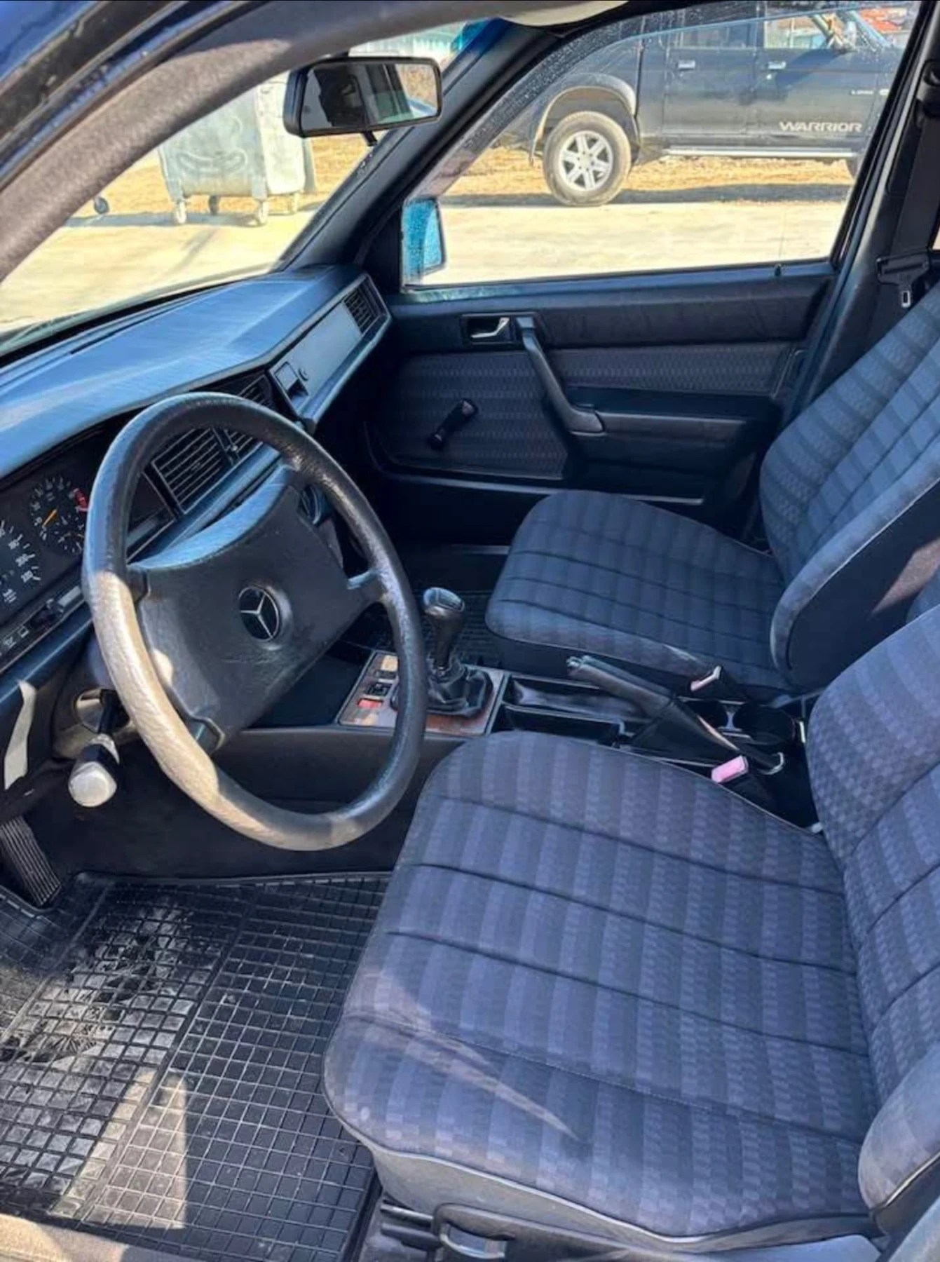Mercedes-Benz 190, снимка 8 - Автомобили и джипове - 55023474