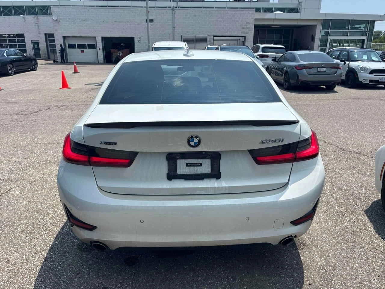 BMW 330 i xDrive/БЕЗ ИНЦИДЕНТИ/ДИСТРОНИК/360/OT BMW, снимка 5 - Автомобили и джипове - 55139210