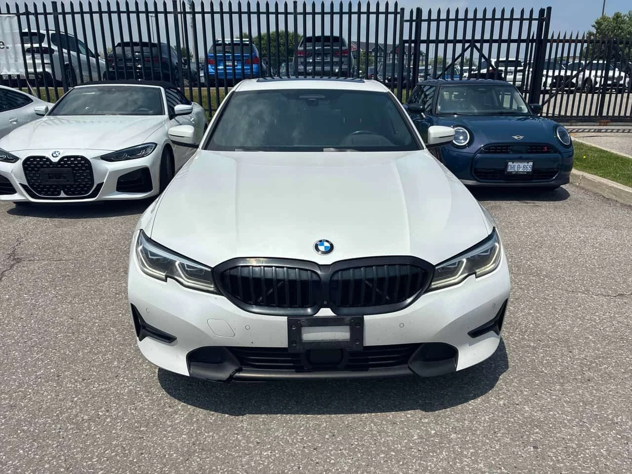 BMW 330 i xDrive/БЕЗ ИНЦИДЕНТИ/ДИСТРОНИК/360/OT BMW, снимка 2 - Автомобили и джипове - 55139210