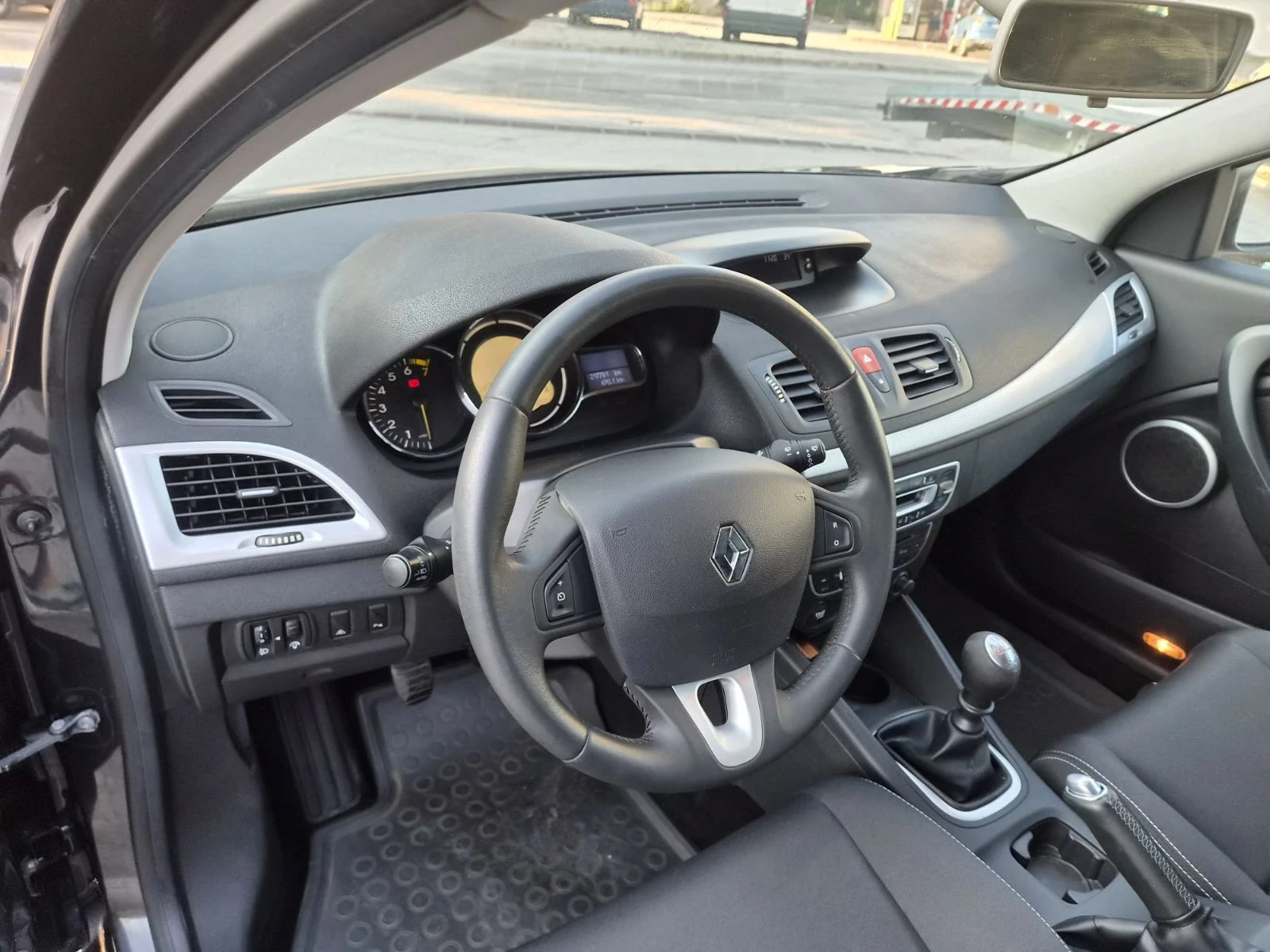 Renault Megane Coupe | Mobile.bg � ����������� 9