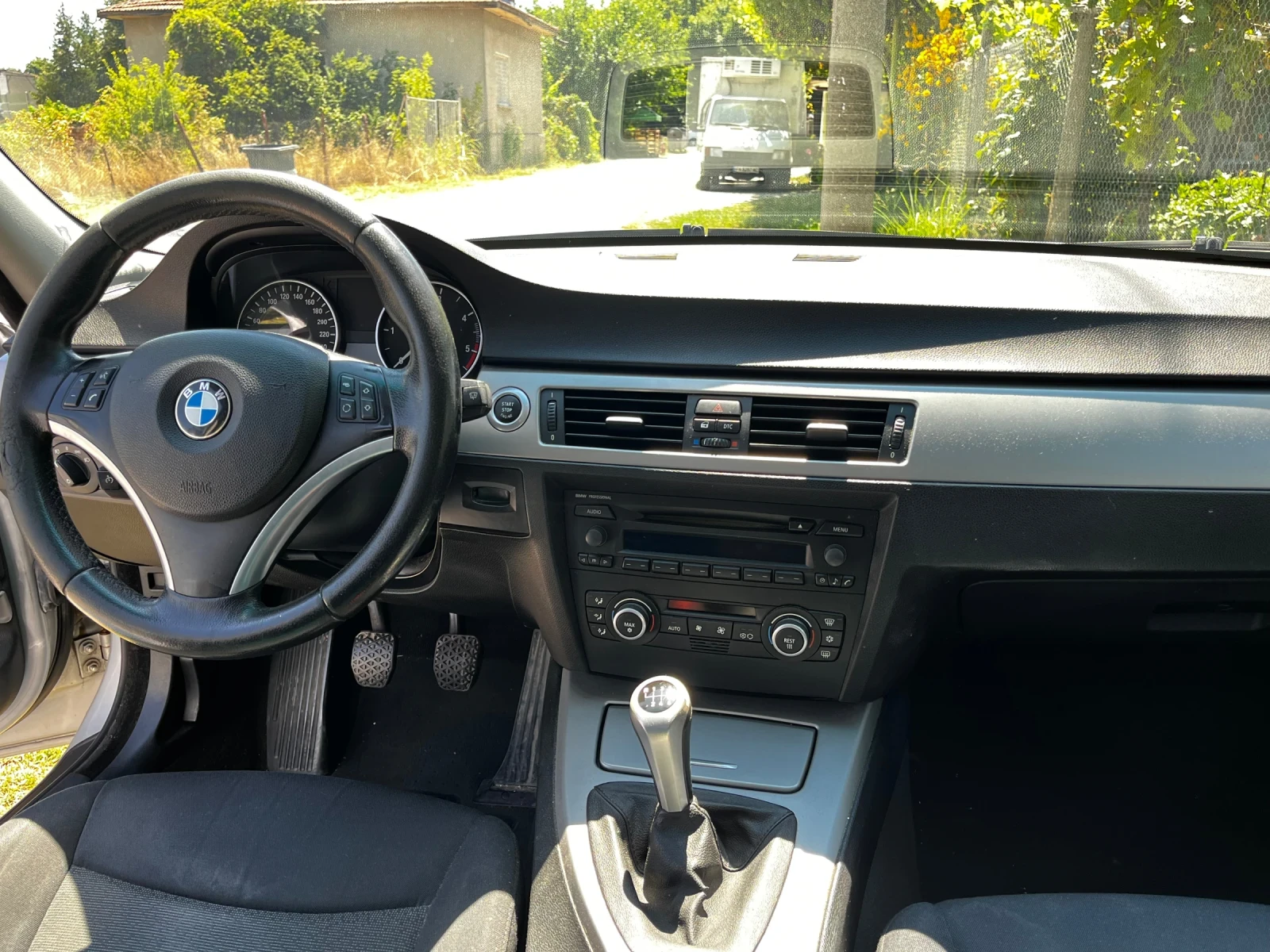 BMW 318, снимка 7 - Автомобили и джипове - 55625272