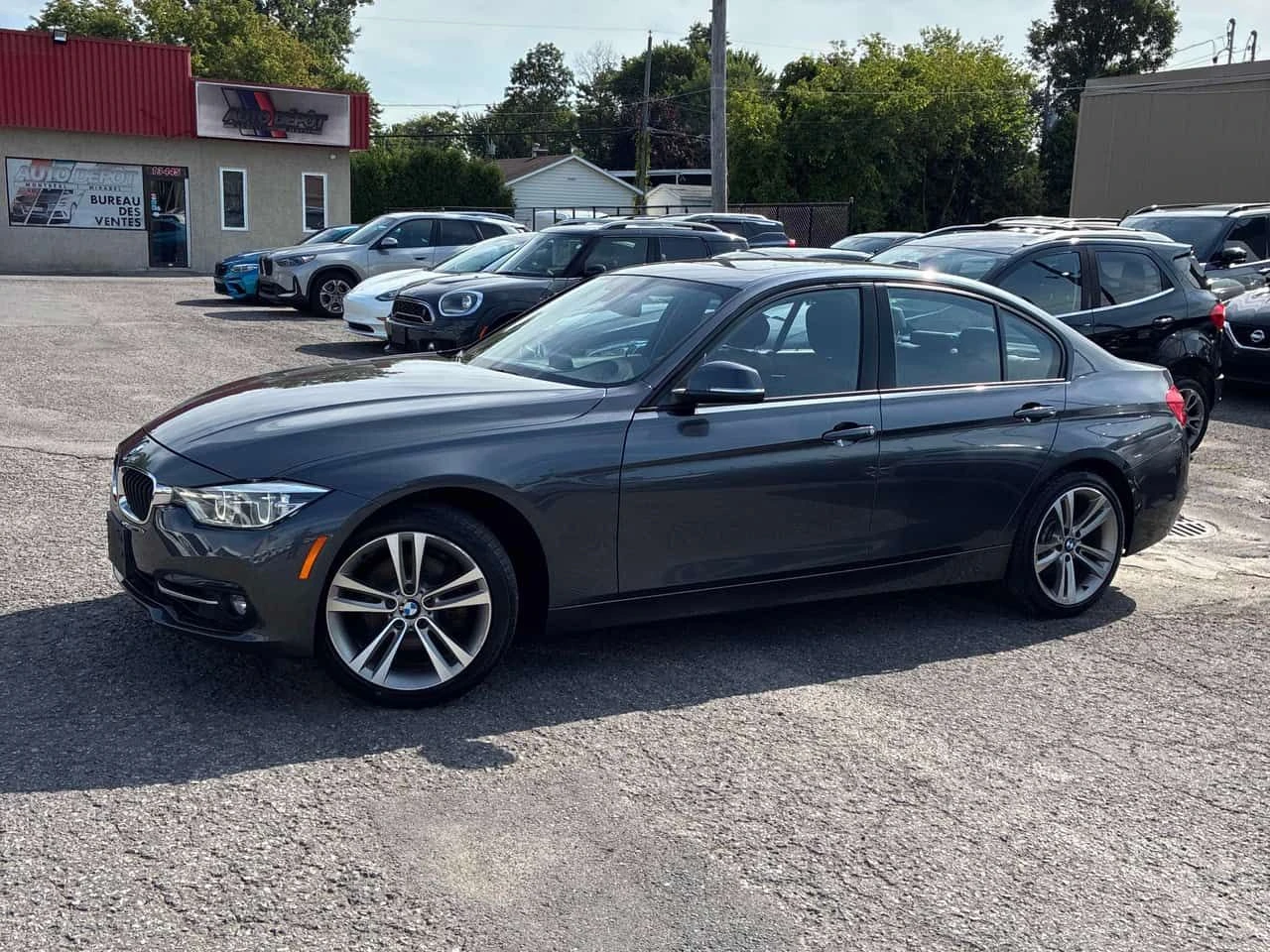 BMW 330 * xDrive * CARFAX * ОПЦИЯ ЗА ФИНАНСИРАНЕ, снимка 2 - Автомобили и джипове - 55645632