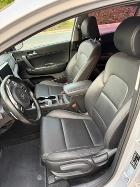 Kia Sportage 2.0 186к.с | 45180 реални км | Auto.bg — изображение 15