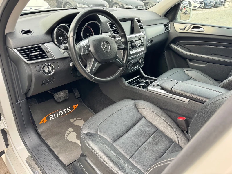 Mercedes-Benz ML 250 CDi AMG Pack * Premium* Подгрев/Keyless/Камера, снимка 8 - Автомобили и джипове - 52673327