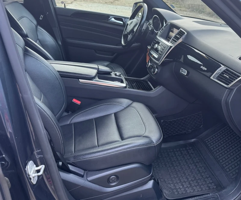 Mercedes-Benz ML 350 Ml 350 AMG designo, снимка 11 - Автомобили и джипове - 52967859