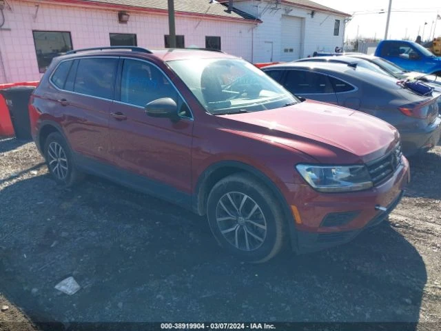 VW Tiguan 2.0T SEL R-LINE, снимка 1 - Автомобили и джипове - 47544135