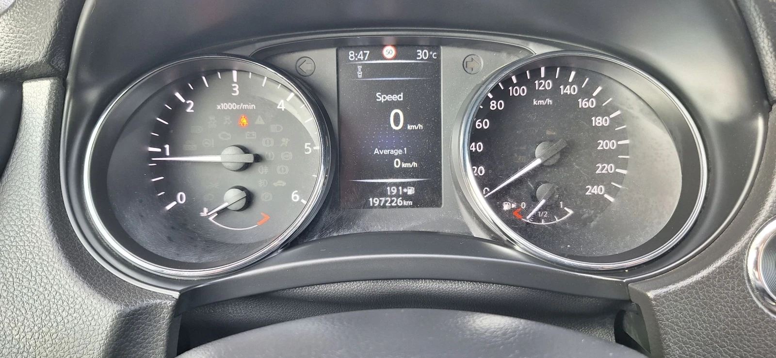 Nissan Qashqai 1.5DCI - изображение 9
