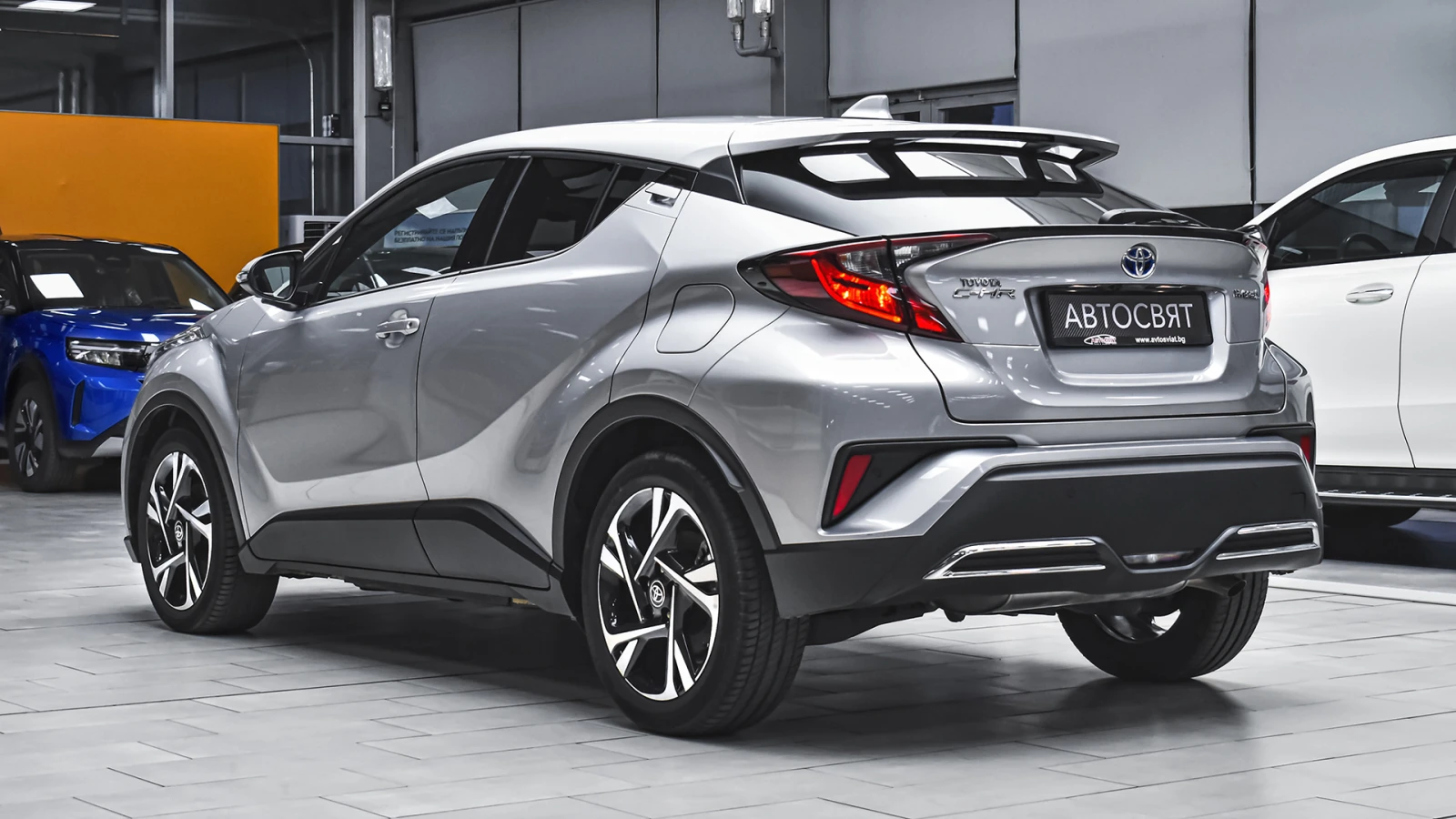 Toyota C-HR 2.0 Hybrid Club Automatic - изображение 7