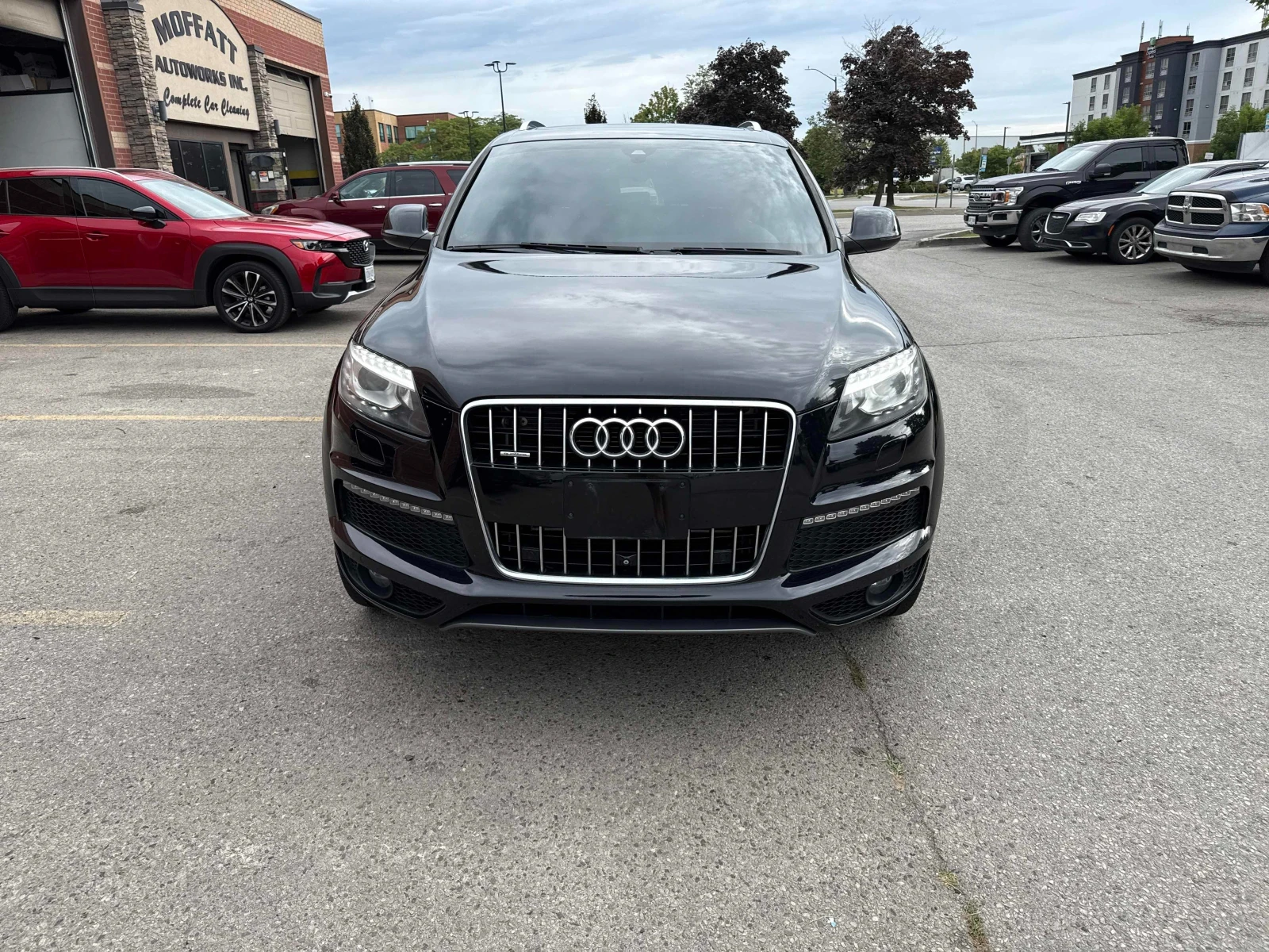Audi Q7 ПРОВЕРЕН АВТОМОБИЛ / СЕРВИЗНА ИСТОРИЯ - изображение 2