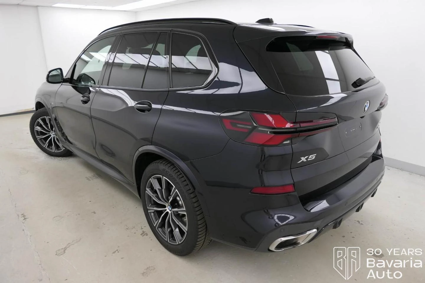 BMW X5 40d xDrive Sportautomatic M Sport Paket - изображение 2