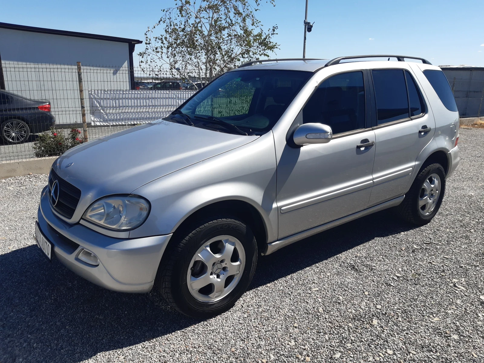 Mercedes-Benz ML 270 КАТО НОВ - изображение 8