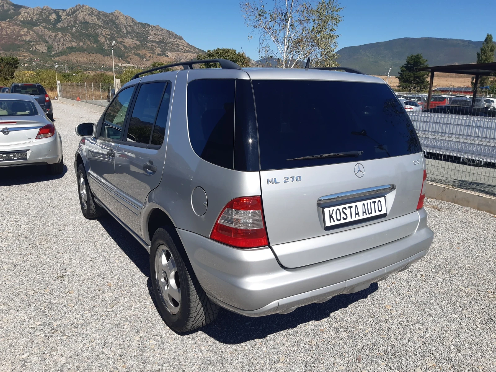 Mercedes-Benz ML 270 КАТО НОВ - изображение 6