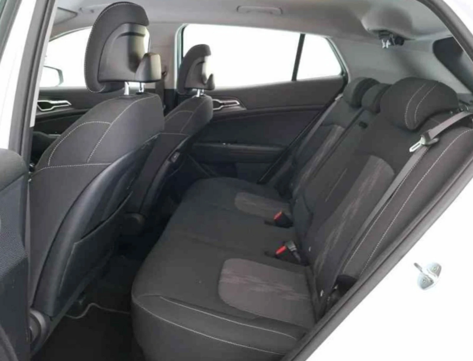 Kia Sportage Active Hybrid 1, 6 T-GDI 169KW.KAMERA.LED.NAVI - изображение 9