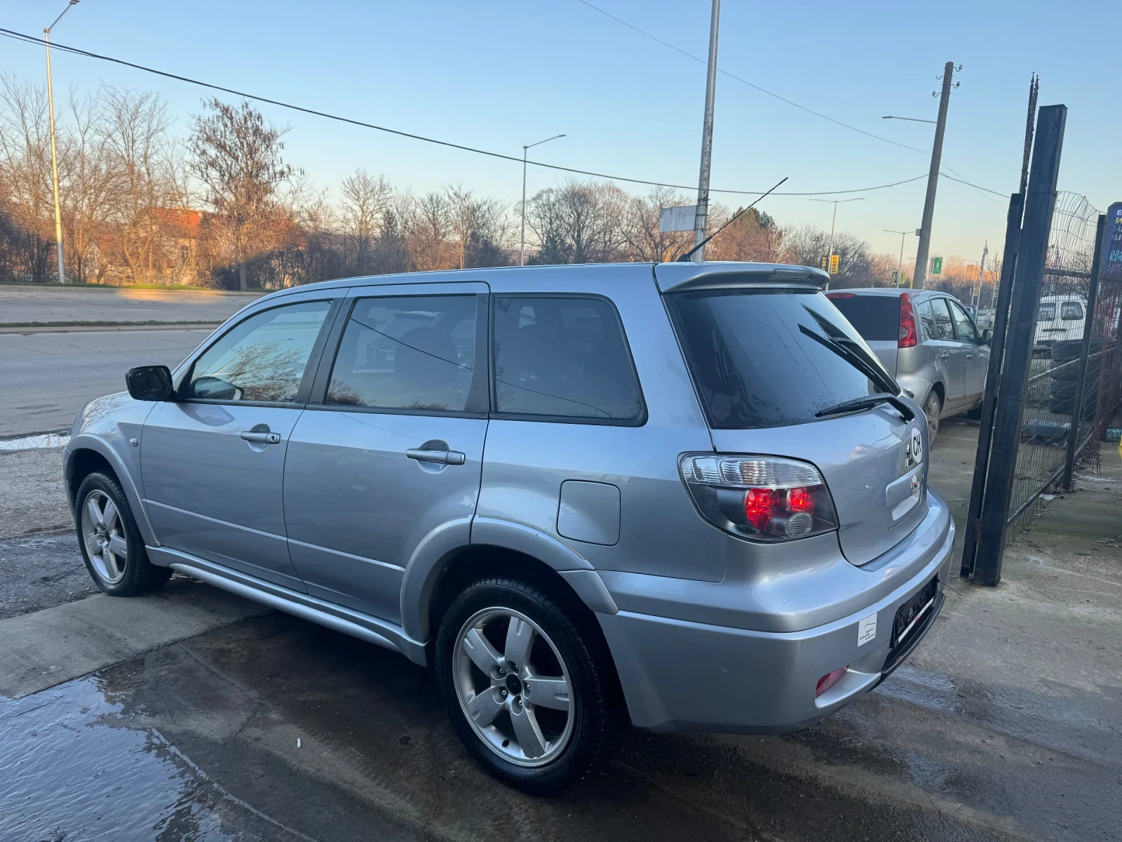 Mitsubishi Outlander 2.0 I Turbo Швейцария - изображение 6