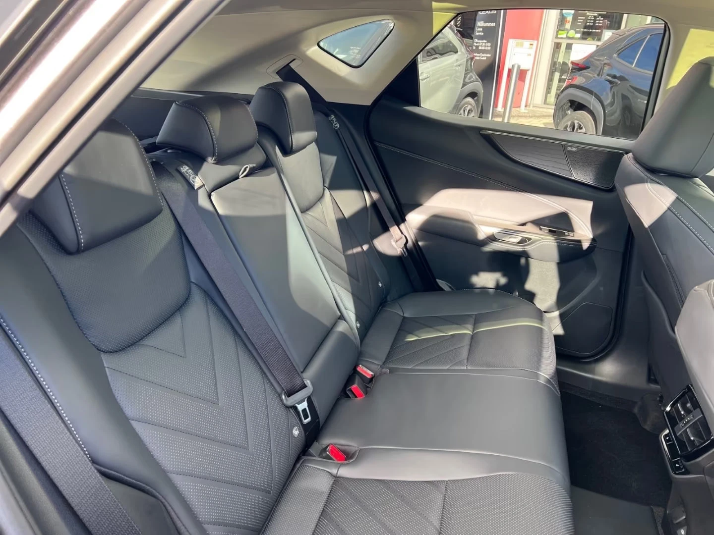 Lexus NX 450 ���!/LUXURY/292HP/PANO/M.LEV/360/HUD/MEMO/739g | Mobile.bg � ����������� 15