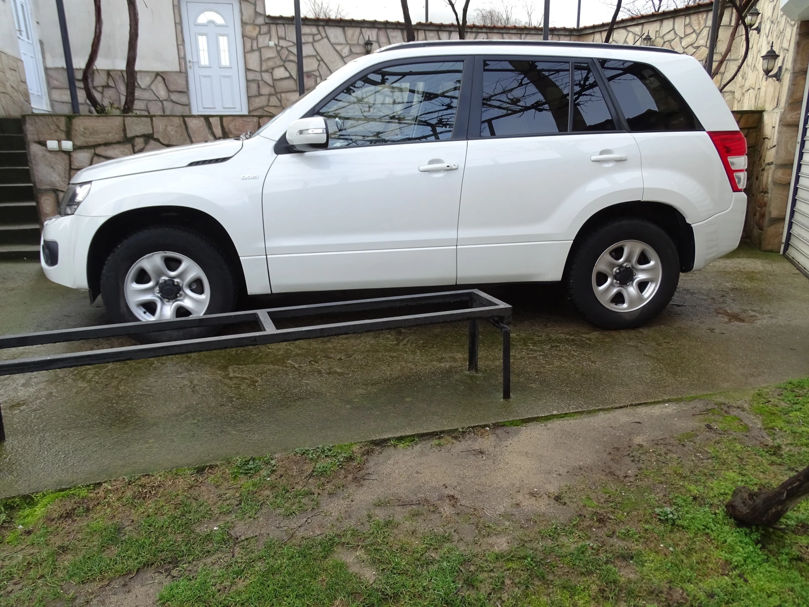 Suzuki Grand vitara  4х4 НАВИГАЦИЯ - изображение 3